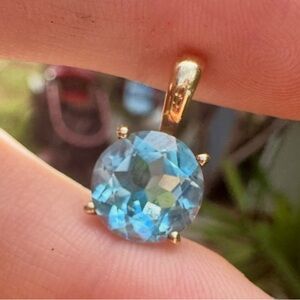 Vintage solid 10k yellow gold genuine 4.00ctw VS blue topsz pedant